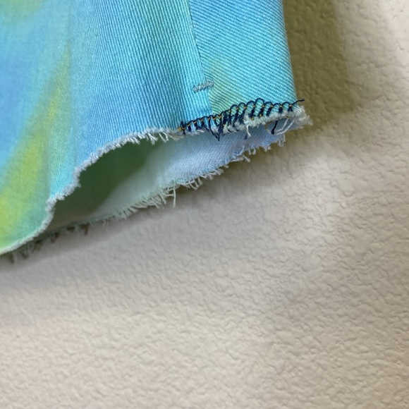 WEWOREWHAT REVOLVE FLARE BELL SHORTS STRETCH DENIM TIE DYE Size 29 NWT - Picture 4 of 13